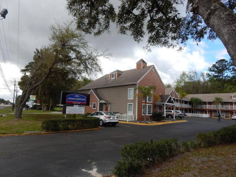 Gatortown Inn غينزفيل، فلوريدا المظهر الخارجي الصورة
